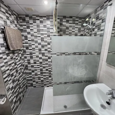 Studio In Castle Harbour With Pool Viewc015 * Los Cristianos (Tenerife)