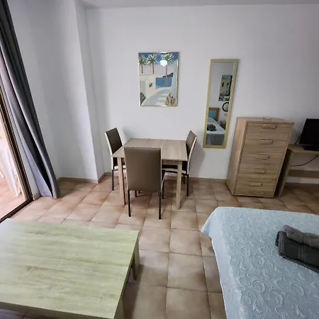 Studio In Castle Harbour With Pool Viewc015 * Los Cristianos (Tenerife)